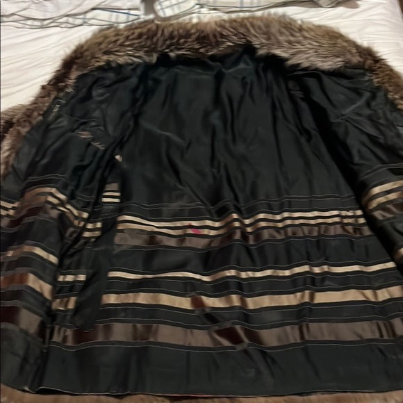 Gray and Black Teddy Jacket with Plush Texture and Full-Length Sleeves - Picture 7 of 15